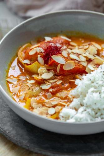 Tomaten-Curry mit Reis